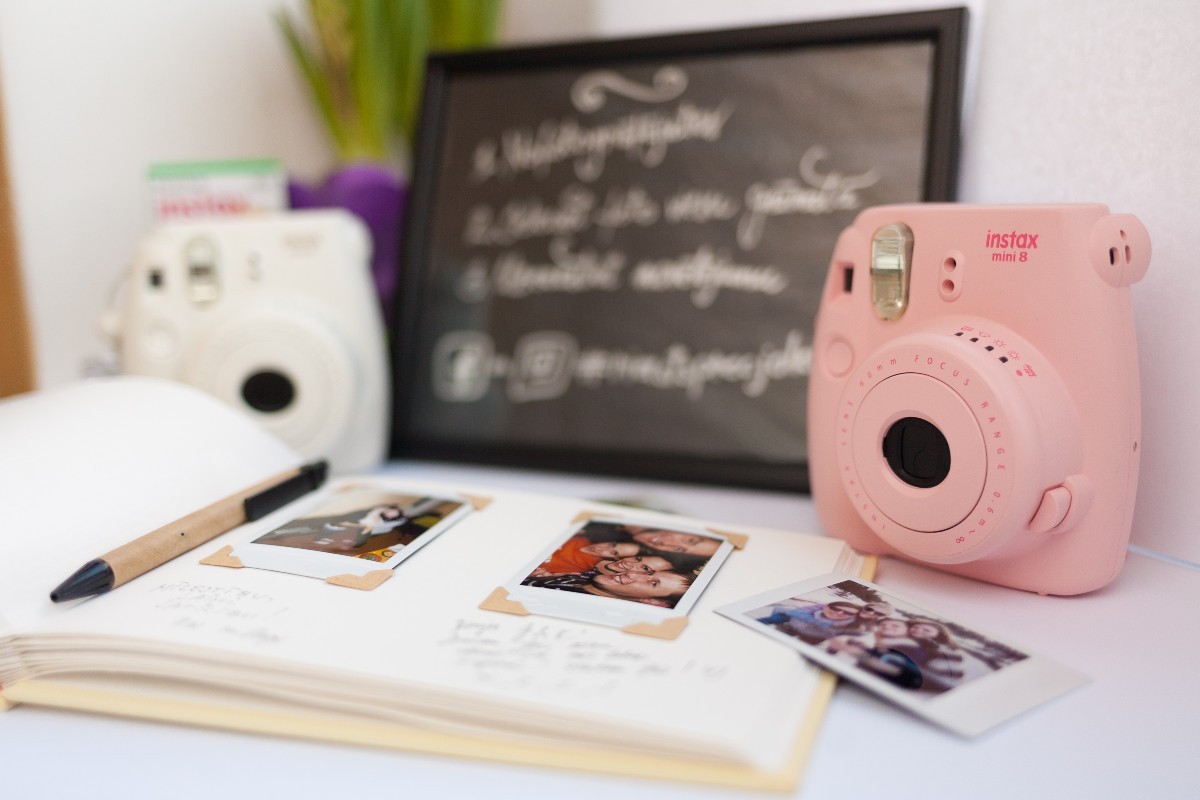 Polaroid un Instax kameru noma noma 1.03€/dienā |