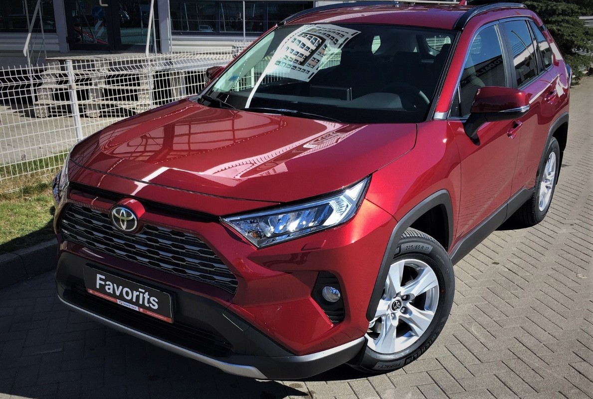 Jauna Toyota RAV4