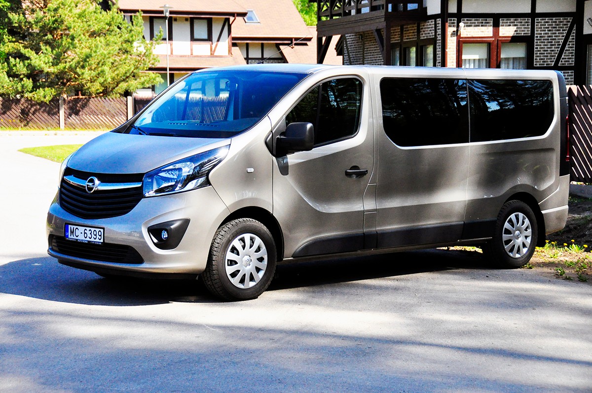 Opel Vivaro Long/ 1,6/ Manual/ 2019