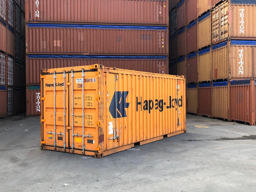 Jūras konteineru noma 6 x 2,5m