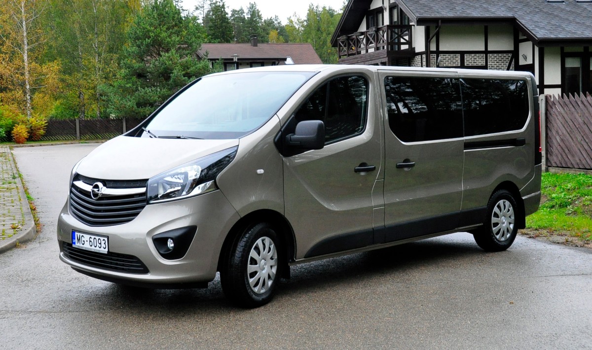 Opel Vivaro / 1,6 / Manual / 2019