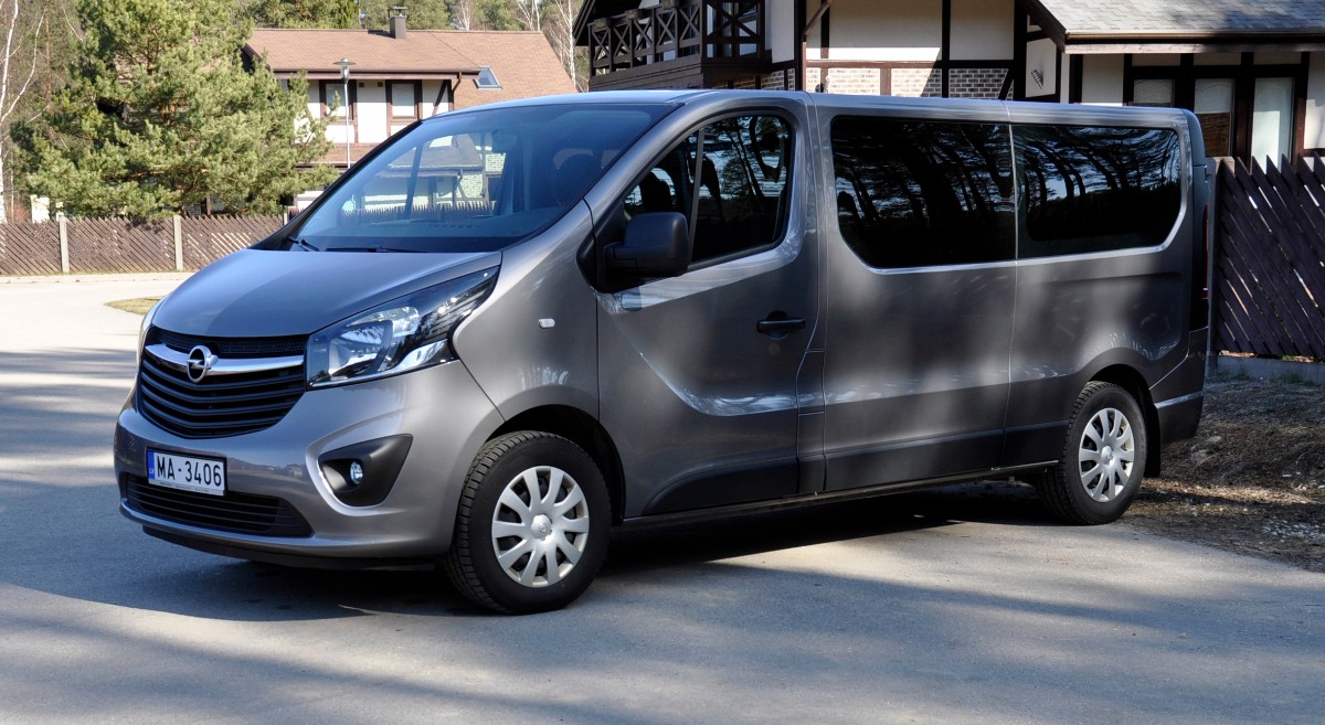 Opel Vivaro / 1,6 / Manual / 2019