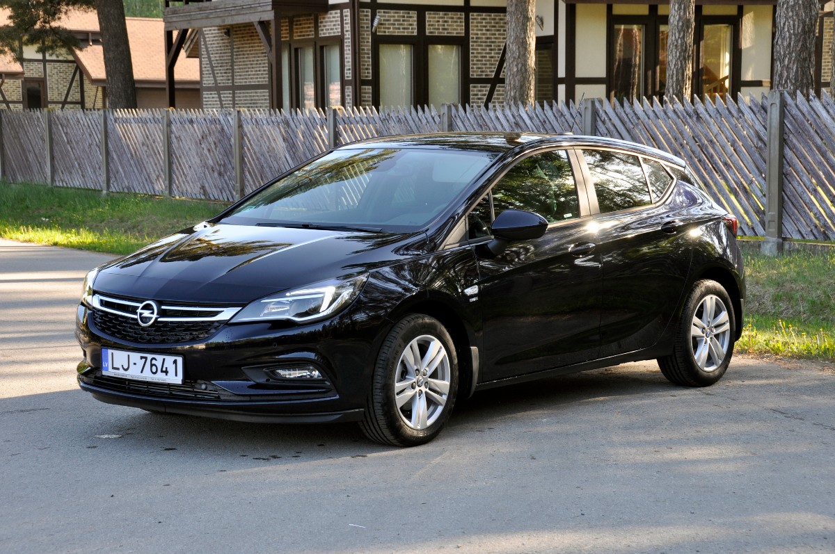 OPEL ASTRA / 1.4 /  AT /  2018