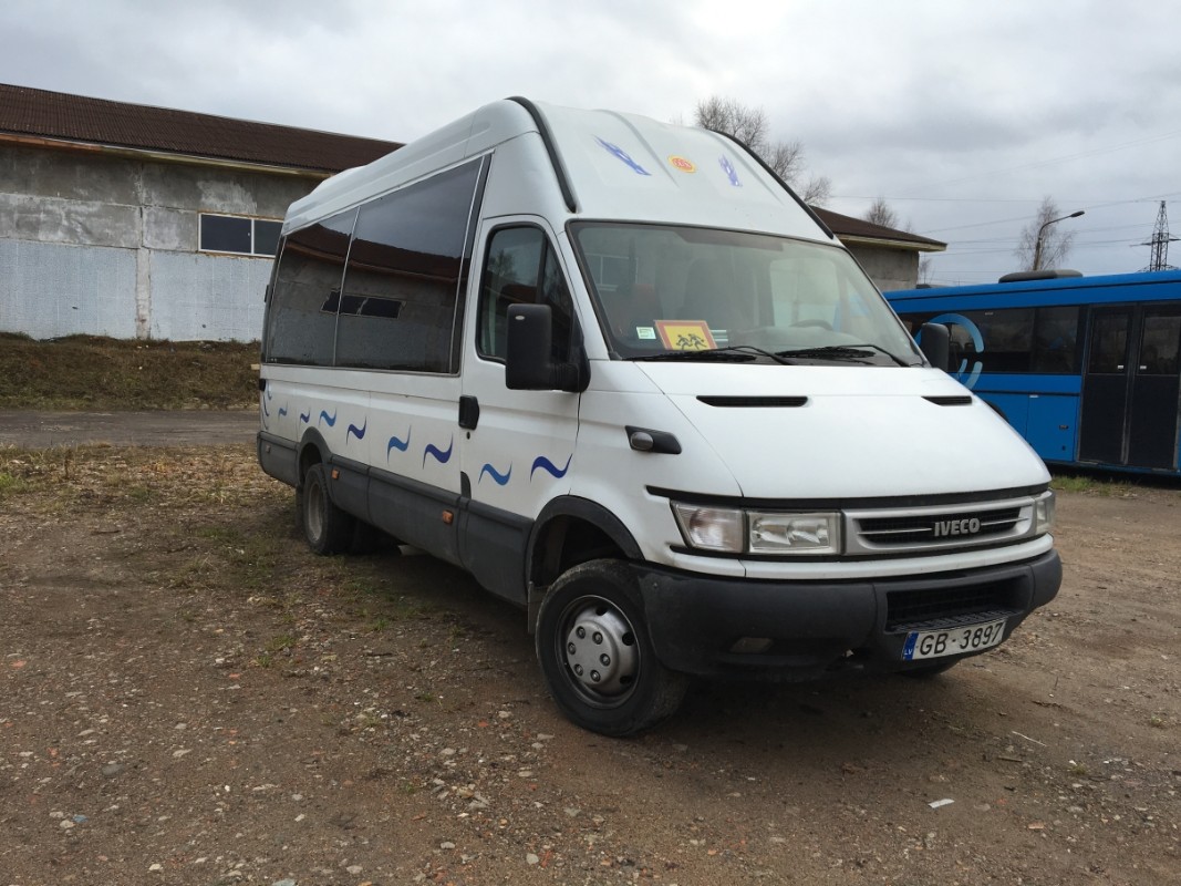 IVECO autobusa noma (16 pasaž. vietas)