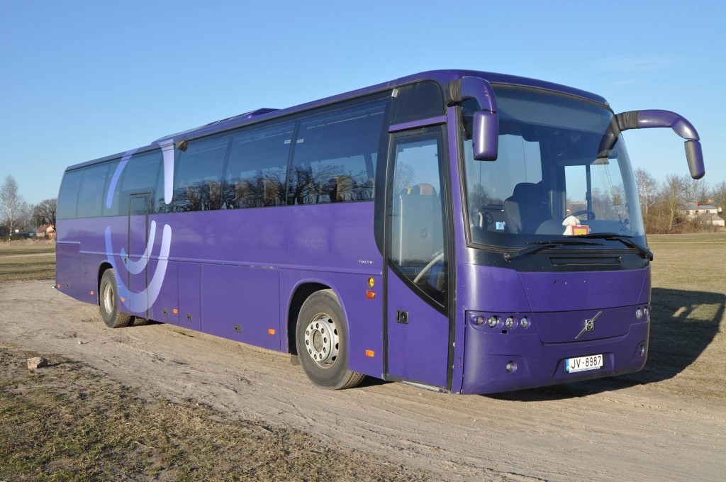 VOLVO autobusa noma (53 pasaž. vietas)