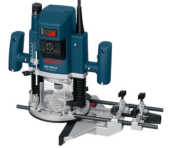Virsfrēze BOSCH GOF 1300 Frēzmašīna