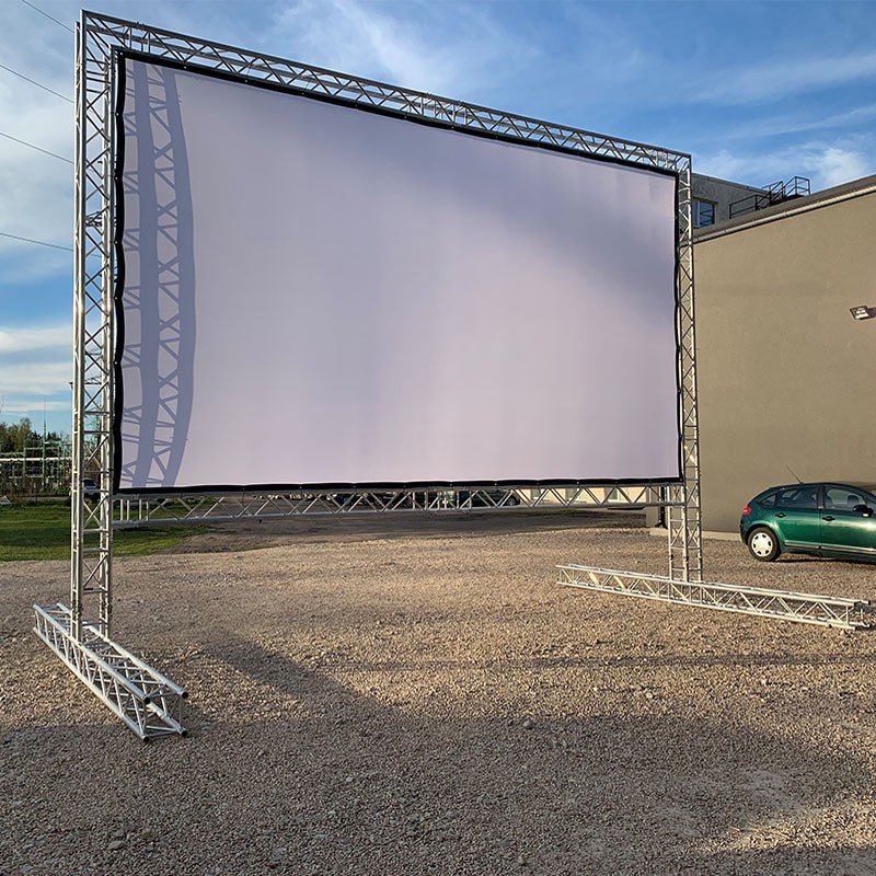 BRĪVDABAS KINO EKRĀNS 6,6X3,7M noma