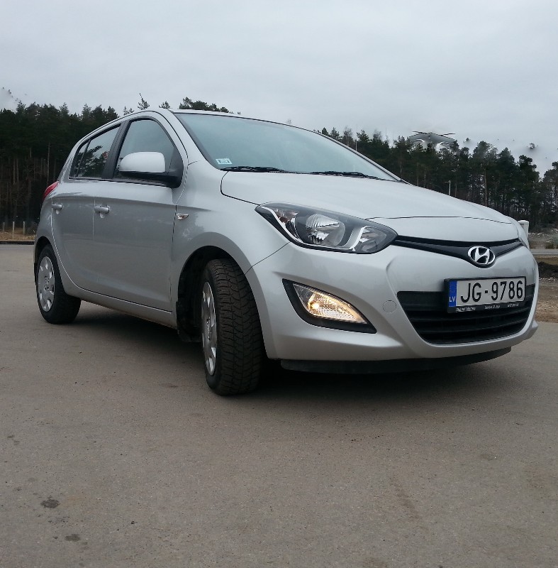 HYUNDAI I20