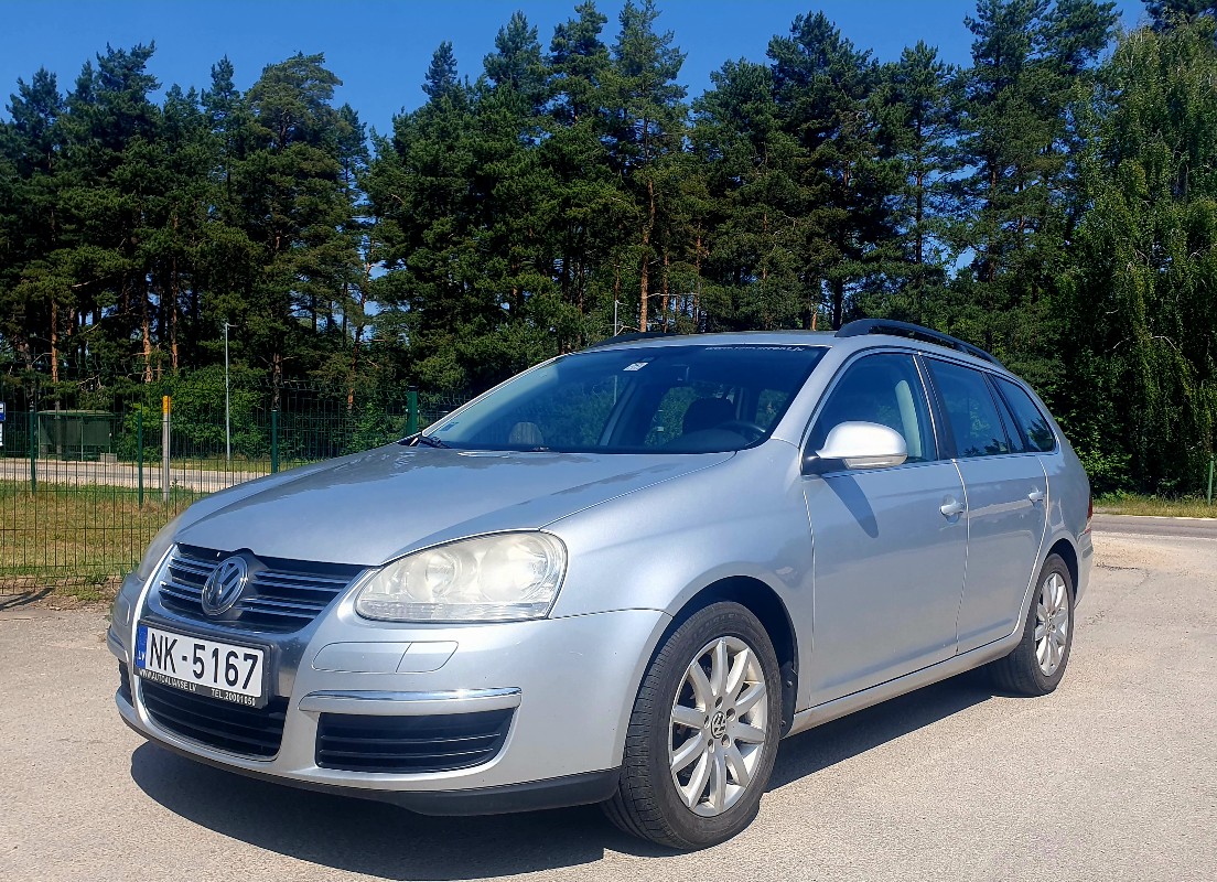 VW Golf Univeral automāts